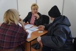 Татьяна Заболотная беседует с жителями Первореченского района