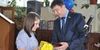 Юным жителям Владивостока торжественно вручили паспорта в День Конституции РФ