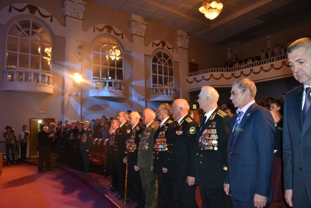Концерт для ветеранов в ДКЖД